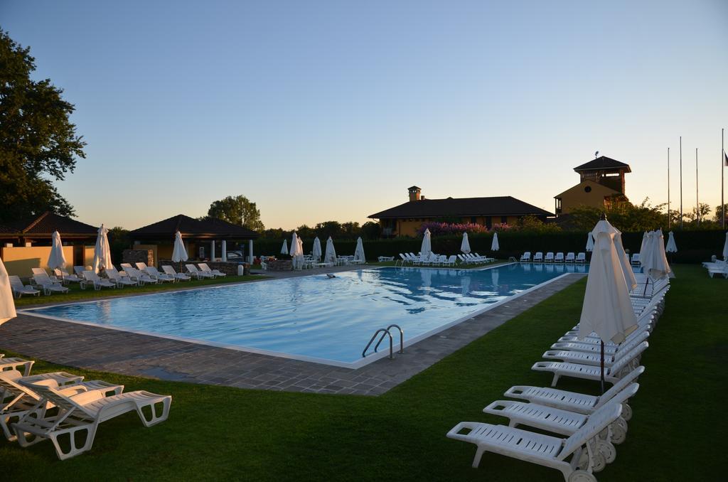 Golf Hotel Castelconturbia Agrate Conturbia ภายนอก รูปภาพ